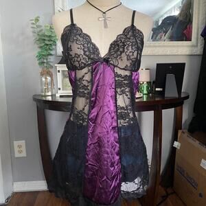 Y2k lingerie top fits like